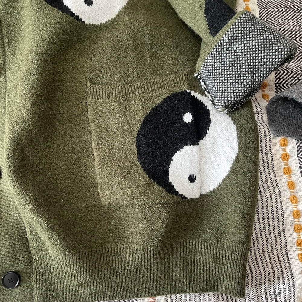 Olive Green Yin Yang Cardi - Picture 8 of 10